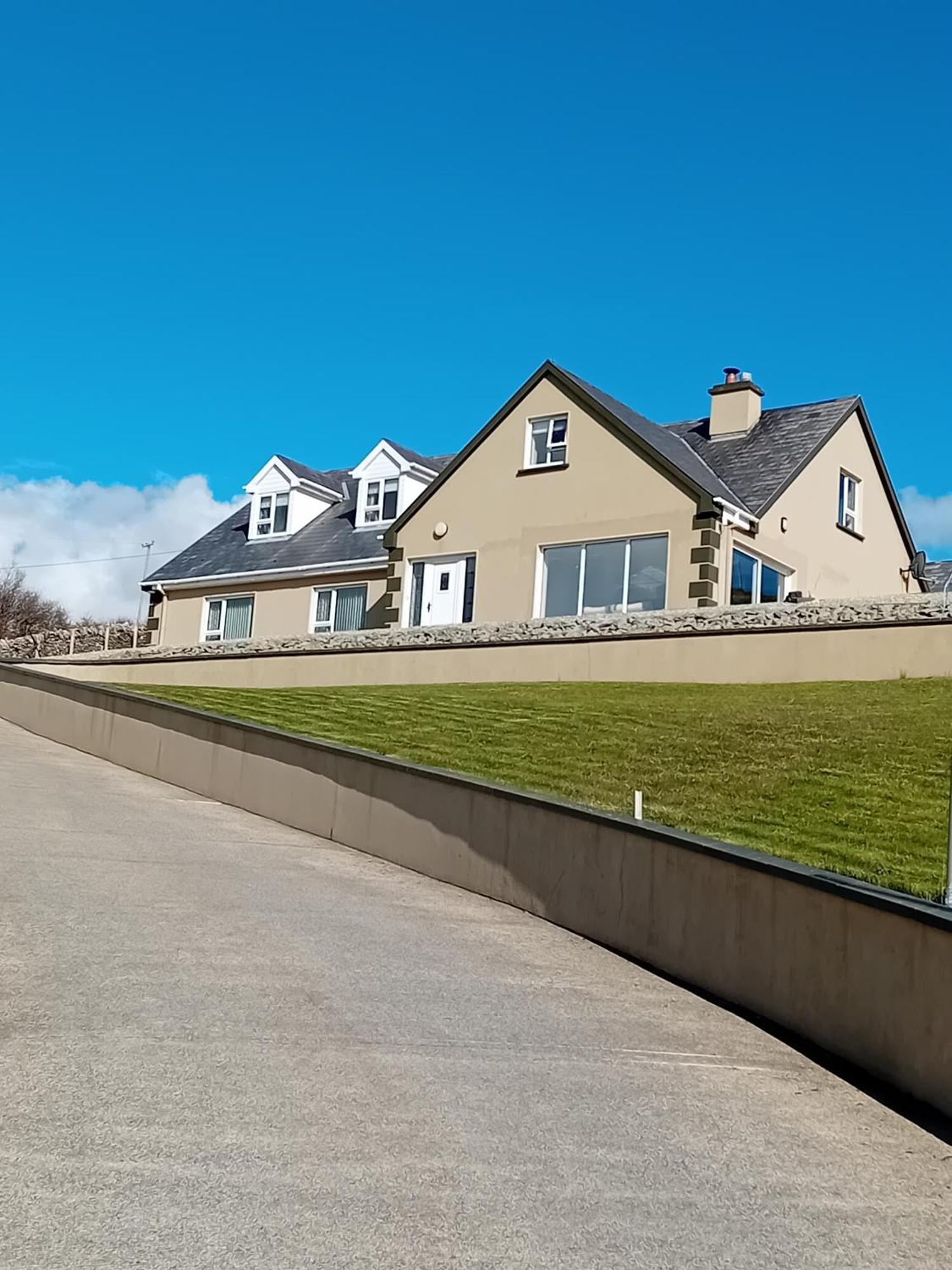 St Kieran'S Apartment Donegal Town Bagian luar foto